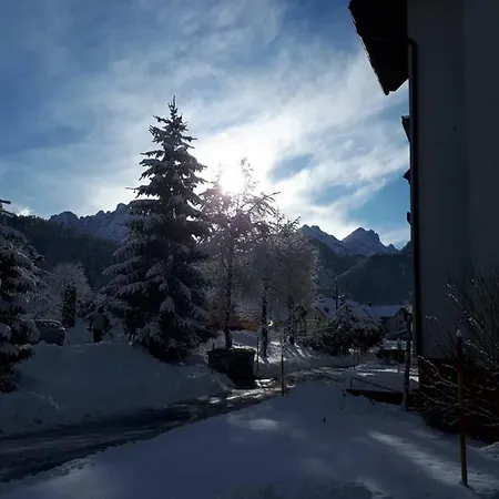 Charming With The Mountain View *